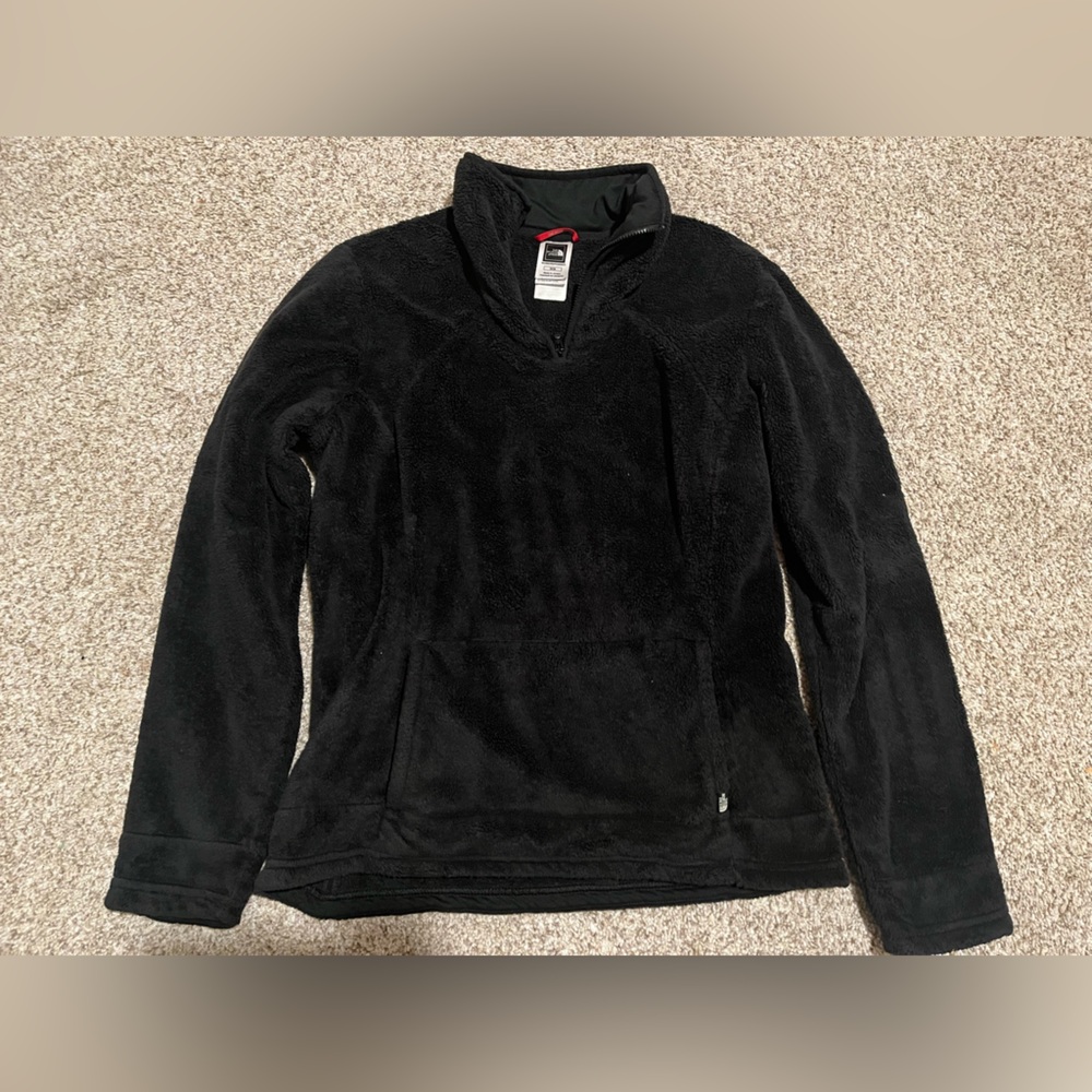 The North Face Women’s Black Fleece Quarter Zip